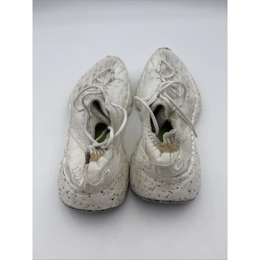 Nike Space Hippie White Women's 8 Low Top Lace Up Athletic Sneaker